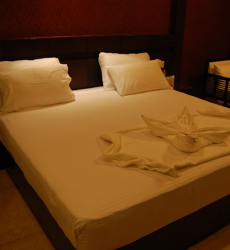 hotel-img